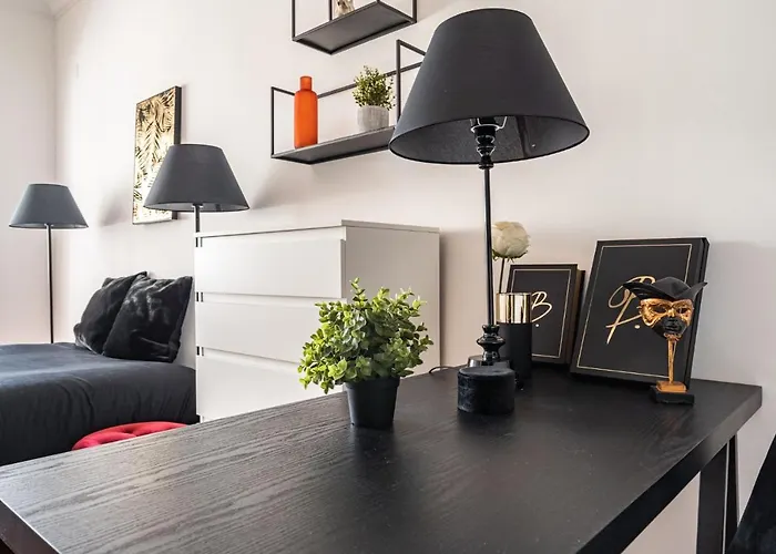 Akicity Alameda Yellow Apartment