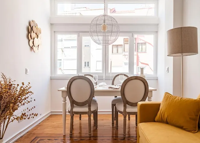 Apartment Akicity Alameda Yellow