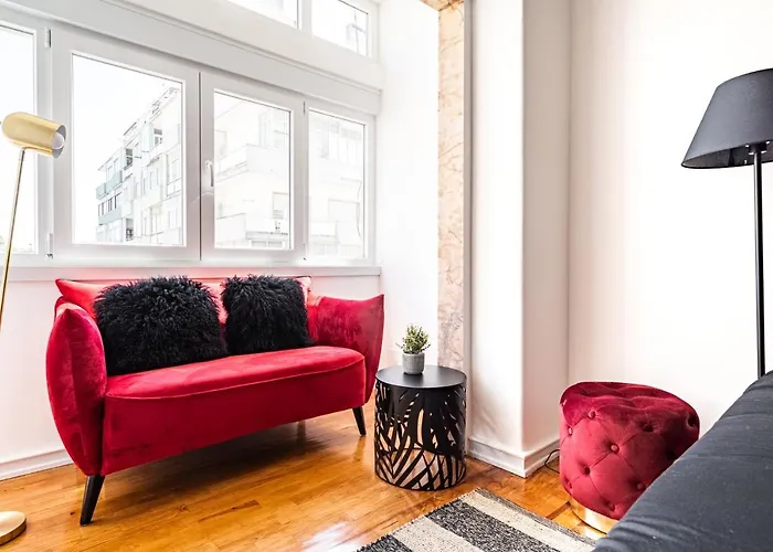 Akicity Alameda Yellow Apartment Lisbon