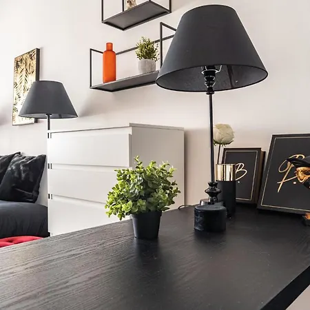 Akicity Alameda Yellow Apartment