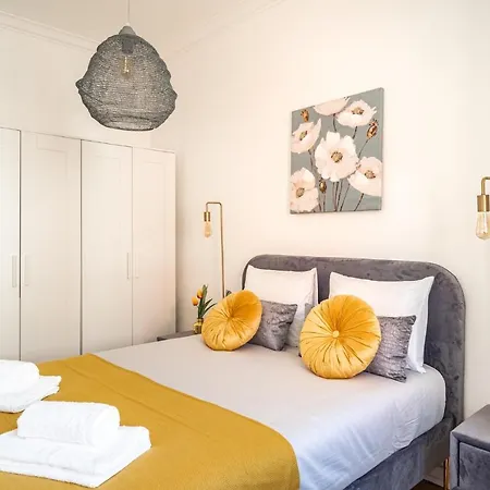 Akicity Alameda Yellow Apartment *