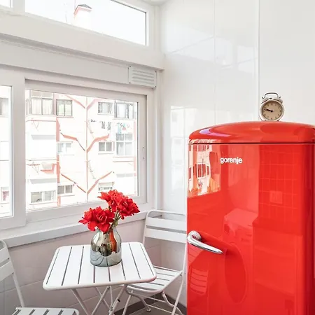 Apartment Akicity Alameda Yellow